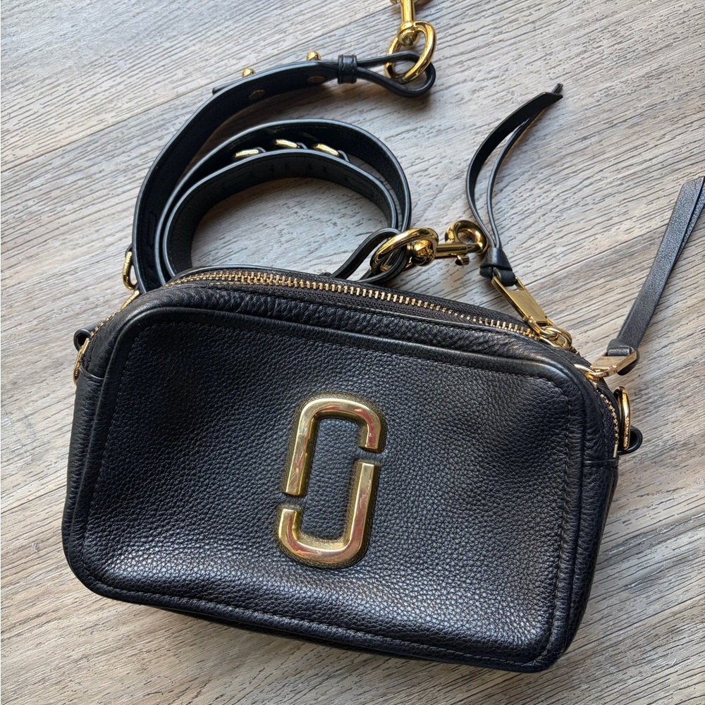 Marc Jacobs SoftShot 21 Leather Crossbody Bag - Picture 3 of 17